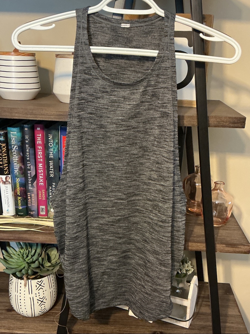 lululemon athletica muscle tank heathered black